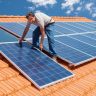 Comment choisir des panneaux solaires adaptés à votre toiture ?