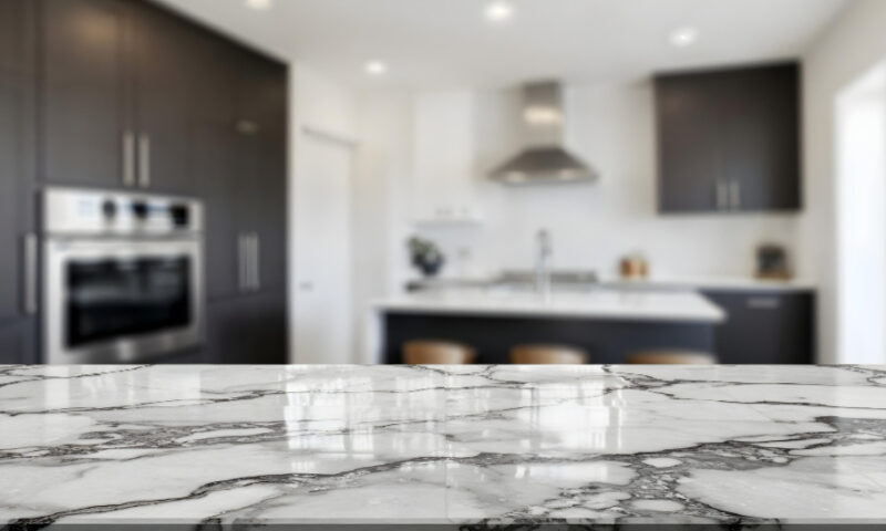 Le marbre dans le design : un choix des matériaux qui revient fort