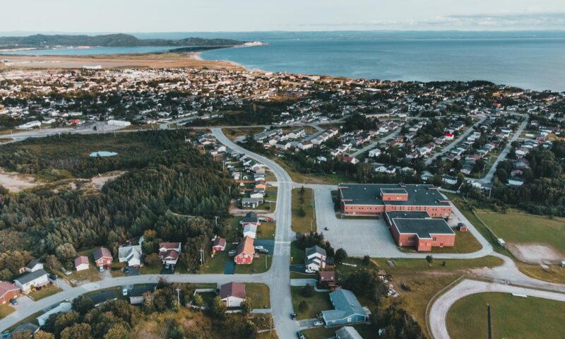 Construire en limite de propriété : les règles d&rsquo;urbanisme à respecter