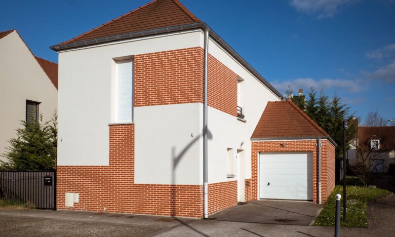Couleur de façade et réflexion de l&rsquo;éclairage