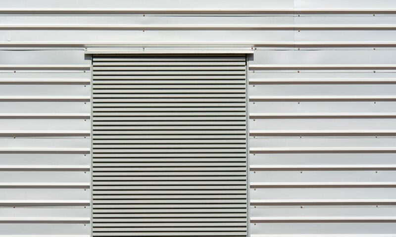 Coffre aluminium vs PVC : résistance aux UV et chocs