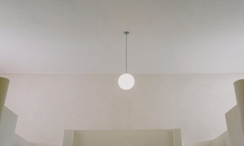 Paroi froide au plafond : l&rsquo;ennemi du confort hiver