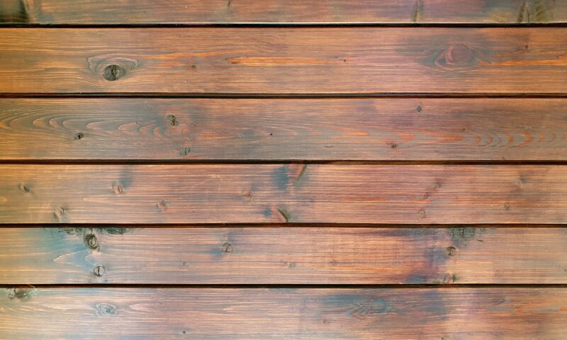 Mise à nu d&rsquo;un plancher sapin sous moquette