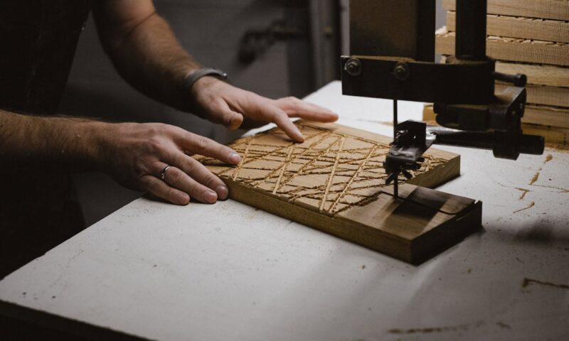 Choisir la bonne police pour la gravure : attention aux empattements fins