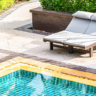 Pourquoi privilégier un carrelage antidérapant autour d’une piscine ?