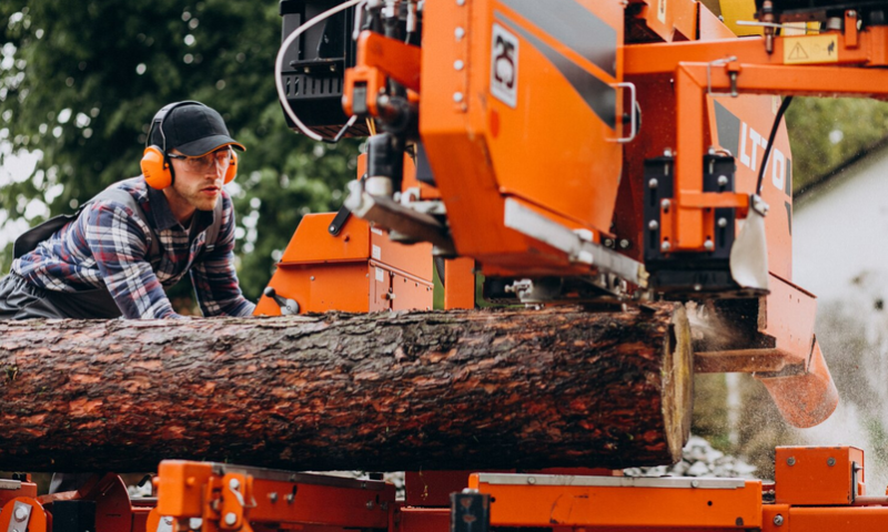 Comment se déroule une opération de broyage d’arbres ?